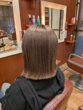 ジュール ドゥJour doux 切りっぱなしボブ×ベージュカラー