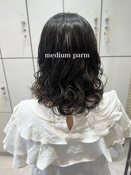 ヴァネッサ VANESSA 20代30代朝楽ミディアムニュアンスパーマ×渡辺りん