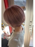 ピンクベージュ