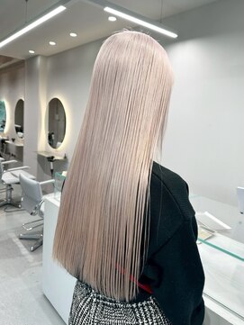 ブローチ(brooch) ミルクティーグレージュ　ケアブリーチ　静岡　草薙