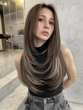 ネハス ナガオカ(nehus.nagaoka) xカット//ホワイトグレージュ/レイヤーカット/チェリーブラウン