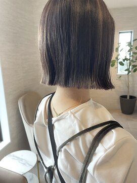 コンティバイミラートーク(CONTY by MIRROR TALK) タッセルボブ×ハイライト×透明感グレージュ
