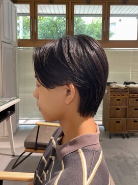 ネオリーブウリ 二子玉川店(Neolive uri) ブルーブラックフェザーパーマサーフカールセンターパート