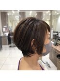 ショートボブ