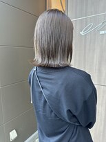 エム バイ ブローチェ(em by BROCHE)&nbsp;透明感アッシュカラー×ぷつっとロブ【透明感/切りっぱなし】