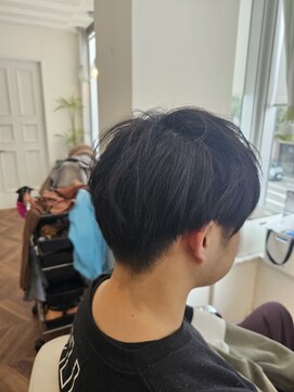 レリビー アウラ(LELiBE_'aula) メンズカット