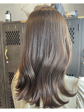 アチーブリス(achieve Liss) 大人可愛いシアーグレージュカラー セミロング