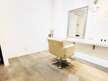ブルーオーシャン 大久保店(BLUEOCEAN)の写真/【髪質改善専門店】全席完全個室＊周りの目を気にせずゆったり過ごせる空間でお悩み改善。史上最高の艶髪へ