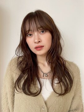 ニア 栄(nia) 大人シアーベージュミニウルフボブミディアムレイヤー