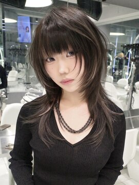 レディアル 渋谷(REDEAL) 韓国ヘア/ブリーチ/ハッシュカット/ワンホン【レイヤー/渋谷】