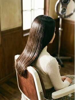 美容室ADO 寝屋川店【アド】の写真/年中無休！ずっと綺麗でいたい大人女性にオススメ♪グレイカラー2,500円～/カット＋白髪染め4000円～☆