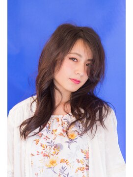 ヘアーアンドメイク ニュートラルアーチ(Hair&Make neutral Arch) ＊  リラクシー な コンフォートミディ  ＊  イルミナ【 町田 】