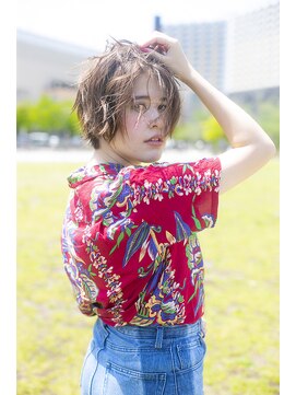 フレイムスヘアーアンドリラックス 西川口店 ラフな動きのあるショートスタイル×イルミナカラー