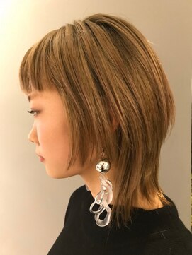 ラーサ(LaHzA) 奥行と立体感が決め手のハイトーンくびれボブ