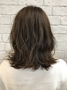 シキ(Shiki) ナチュラルベージュ