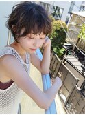 ベージュカラーの抜け感マッシュショートパーマ　野村恵子