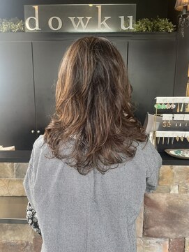 ドゥーク(dowku) 20代30代40代大人かわいいゆるふわ愛されアッシュブラウン