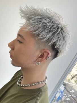 イーラ(era) ホワイトカラージェットモヒカン短髪ショート刈り上げ