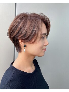 トニーアンドガイ 原宿店(TONI & GUY) 大人可愛いハンサムショート　前髪あり　ピンクベージュ