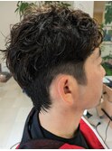 メンズのツーブロックパーマスタイル
