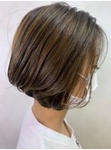 ショートボブ
