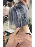 ブルーヘア・ケアブリーチ・ダブルカラー・ハイトーン・ボブ