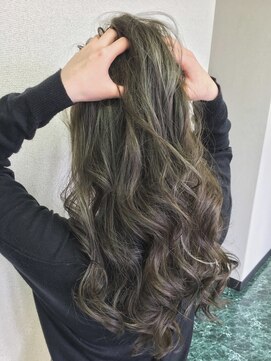 ラックスビーギャラリー なんば駅前店(LUXBE GALLERY) ＊津村＊style by LUXBE＊グレージュベージュ