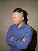 タイトなコーンロウスタイル