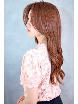 アッシュ 鷺沼店(Ash) ふんわりカールロングスタイル