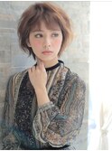 抜け感たっぷりエレガンスショートボブ