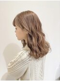 ベージュブラウン