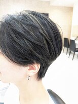 ヘアーデザインムーヴ(Hair design MOVE) 白髪ぼかしハイライト　ショート　ベリーショート