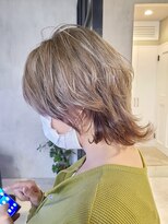 エリマバイフィフス 調布(elima by fifth) ミディアムウルフ/ボブレイヤー/ローライト/グレージュカラー