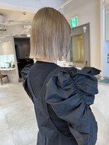 テトラ バイ ネオリーブ 横浜西口店(tetra by neolive)&nbsp;切りっぱなしボブ　ミルクティーベージュ　ダブルカラー