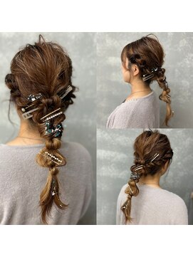 トゥージュ ベル(Toujours Belle) ロングに人気の編み下ろしアレンジヘア