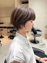 セラ(cella)&nbsp;白髪ぼかし/40代/ショート/くびれ【岡村大介】