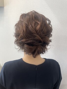 マーリー(marlee) 重ためボブのアップスタイル