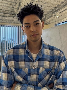 シス(sisu) 刈り上げspiky short