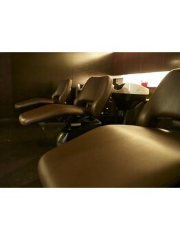 お疲れの方におススメの癒しのヘッドスパで頭皮から整え、髪質改善しながら髪の芯から美しく♪