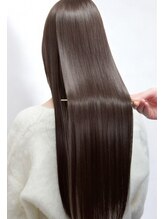 【艶髪特化サロンのリベルテが誇る極上の艶カラーと一人ひとりに合った髪質改善へのこだわり】