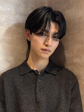 オム ブランシェ(HOMME BLANCHE’) 【Natsuki】センターパート韓国ニュアンスパーマカルマヘア