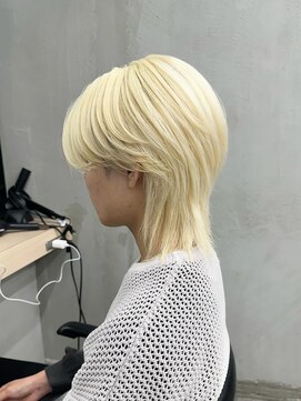ギークス(GEEKS) 【GEEKS渋谷】センターパートウルフ/ブロンド/抜きっぱなし/韓国