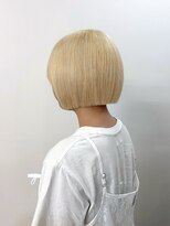 フルールデリズ(fleur de lis)&nbsp;bob cut , blond