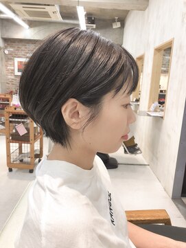 ルース(RUTH) 丸みショートボブ