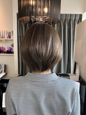 キレイなフォルムが自慢のショートカット☆一人ひとりの骨格に合わせた繊細なカットで新しいあなたに♪