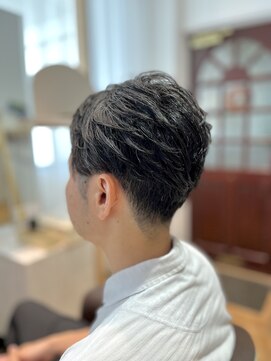 スピカ(Spica) メンズセンターパートスタイル