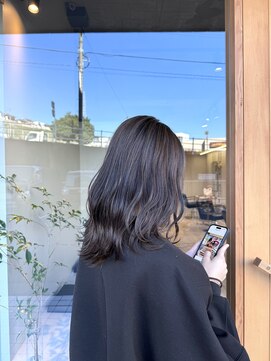 ニル(nil) グレージュ