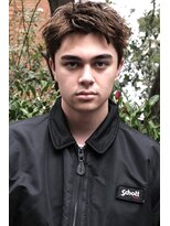 ノイ(noi) センターパートニュアンスパーマ刈り上げツーブロックメンズヘア