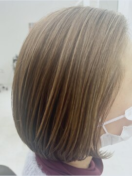 レア(l'ea) 白髪ぼかしハイライトカラー