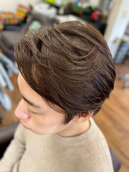 ズニ(ZUNI)の写真/【メンズカット+頭皮クレンジング+眉カット+ホットタオル¥5000】プライベート空間なのでメンズファンも多数